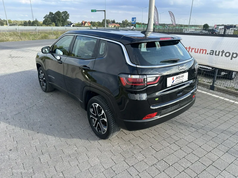 Jeep Compass 16