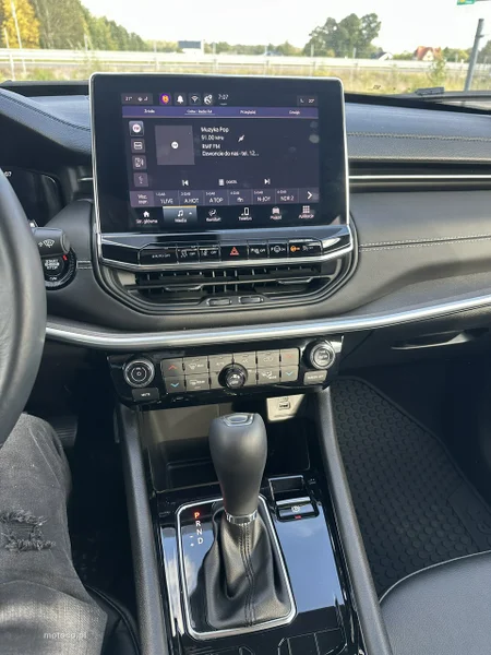 Jeep Compass 32