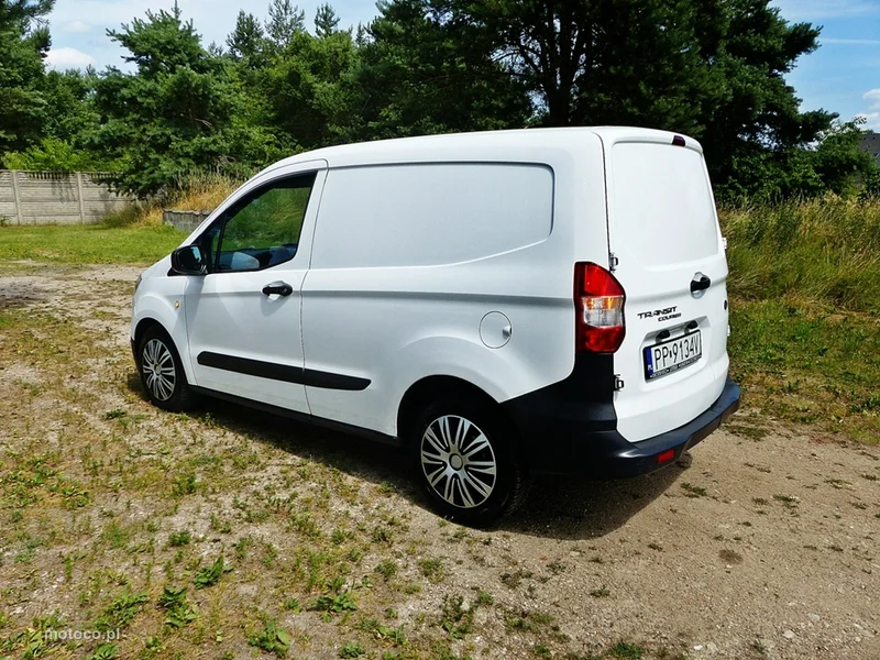 Ford Transit Courier 15