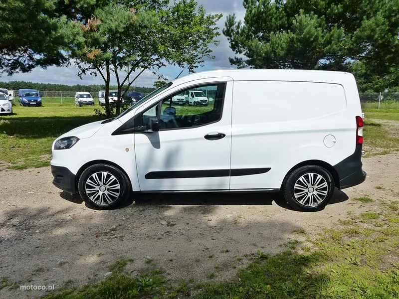 Ford Transit Courier 16