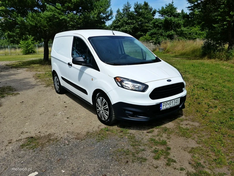 Ford Transit Courier 3