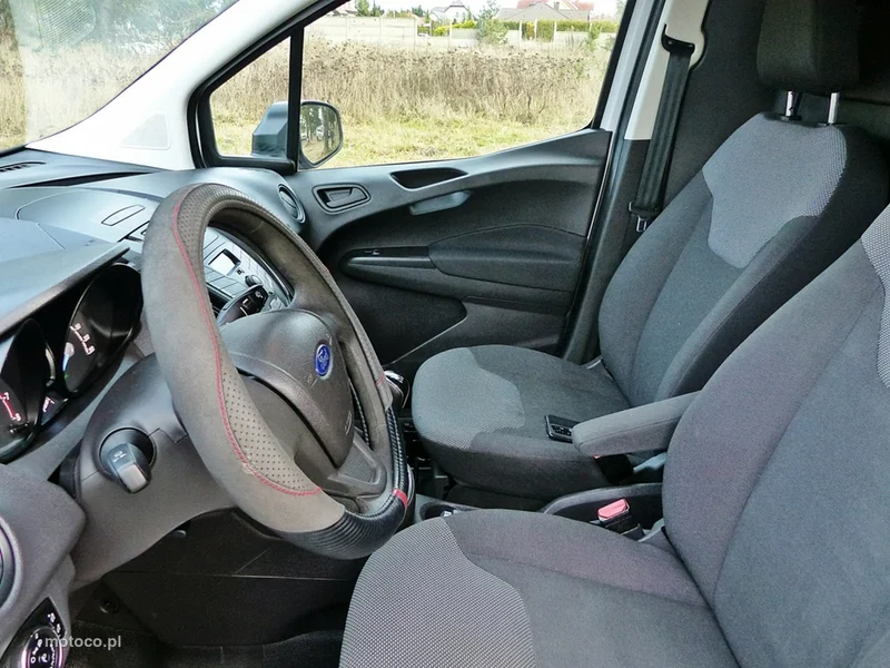 Ford Transit Courier 21