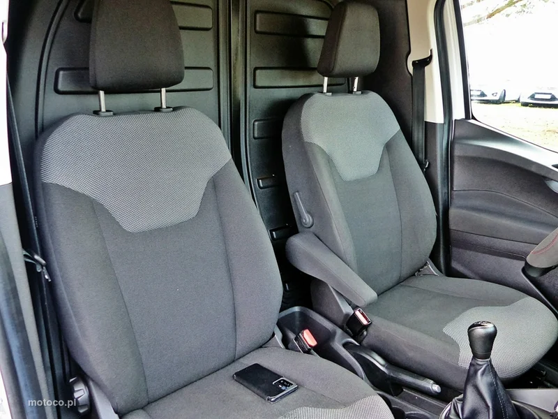 Ford Transit Courier 25