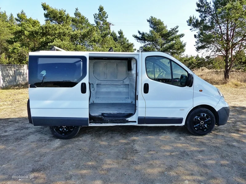 Opel Vivaro 8