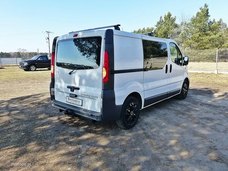 Opel Vivaro 12