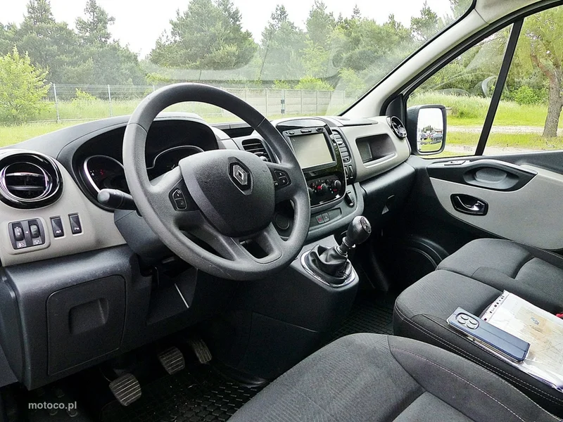 Renault Trafic 23