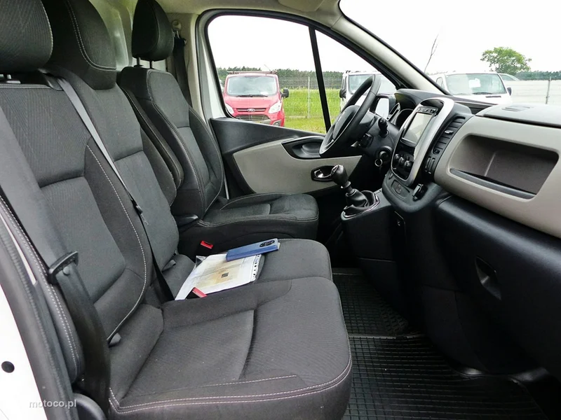 Renault Trafic 27