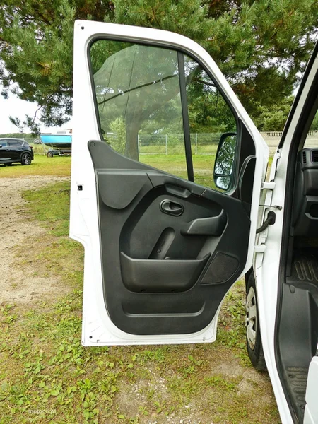 Renault Master 23