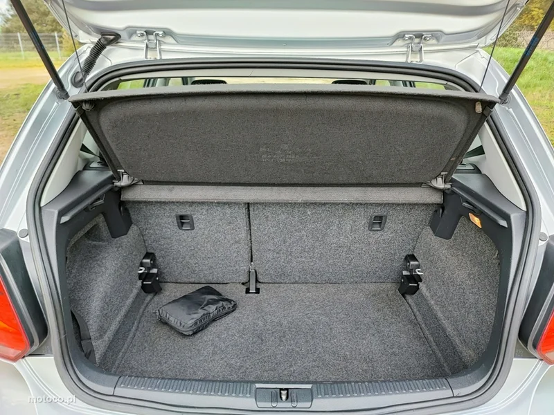 Volkswagen Polo V 6R 11