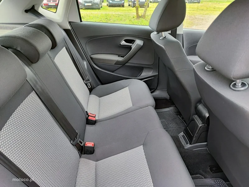 Volkswagen Polo V 6R 24