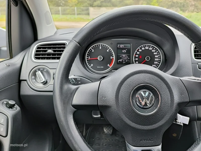 Volkswagen Polo V 6R 26