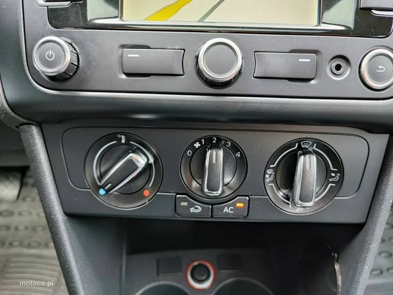 Volkswagen Polo V 6R 31