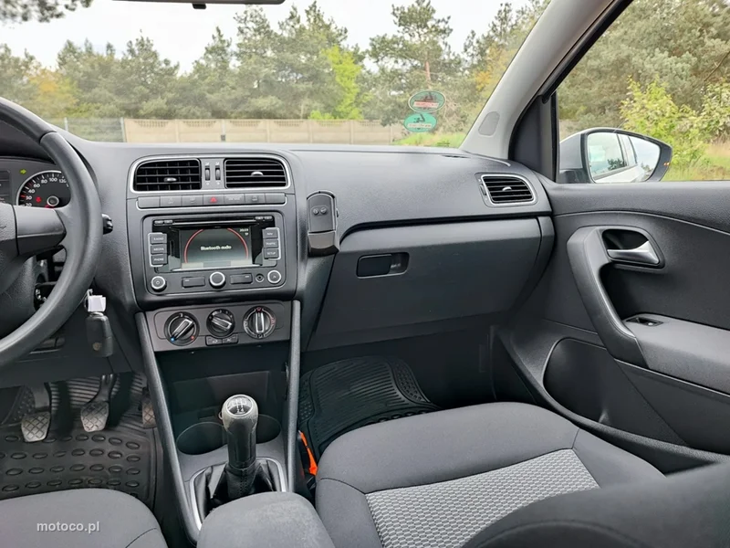 Volkswagen Polo V 6R 35