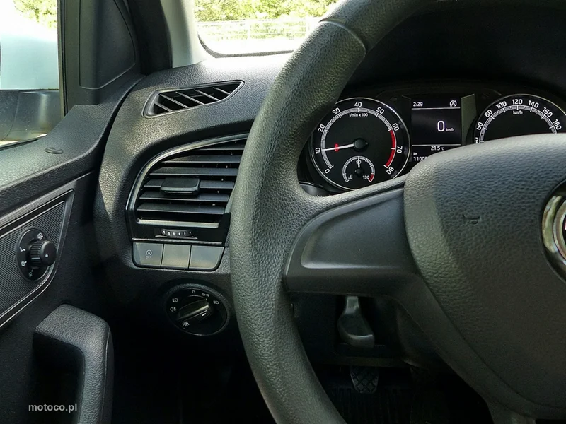 Skoda Fabia III 33