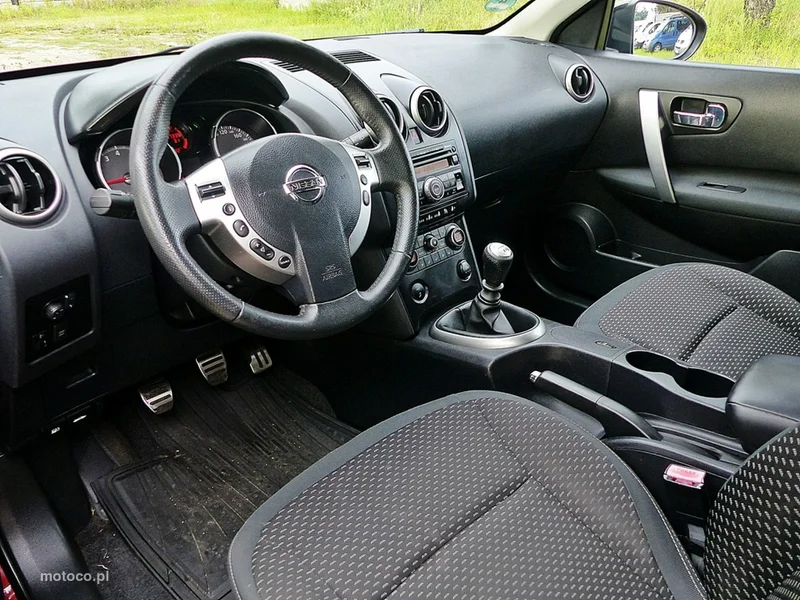 Nissan Qashqai+2 17