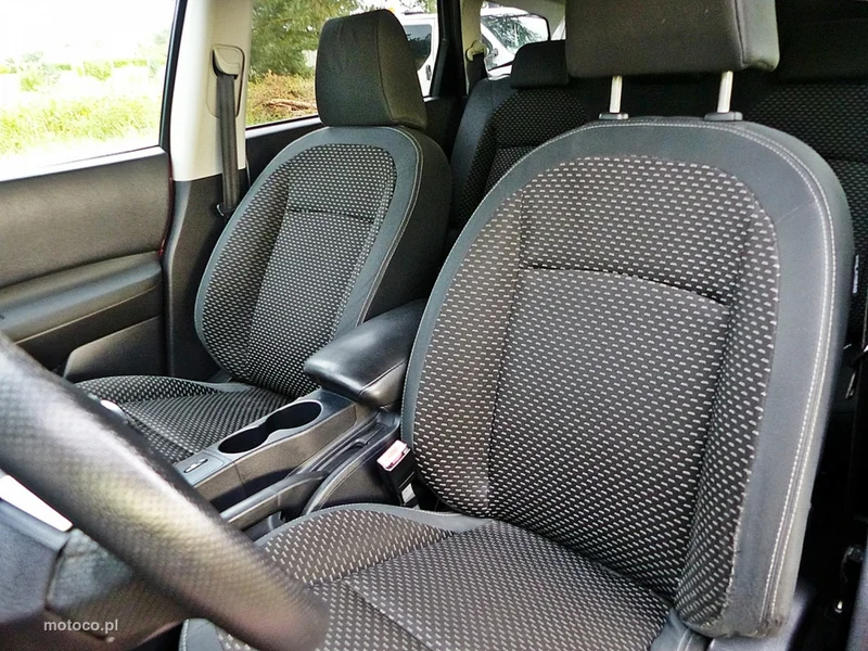 Nissan Qashqai+2 19
