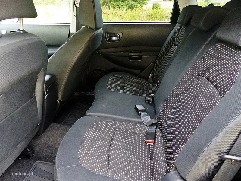 Nissan Qashqai+2 21