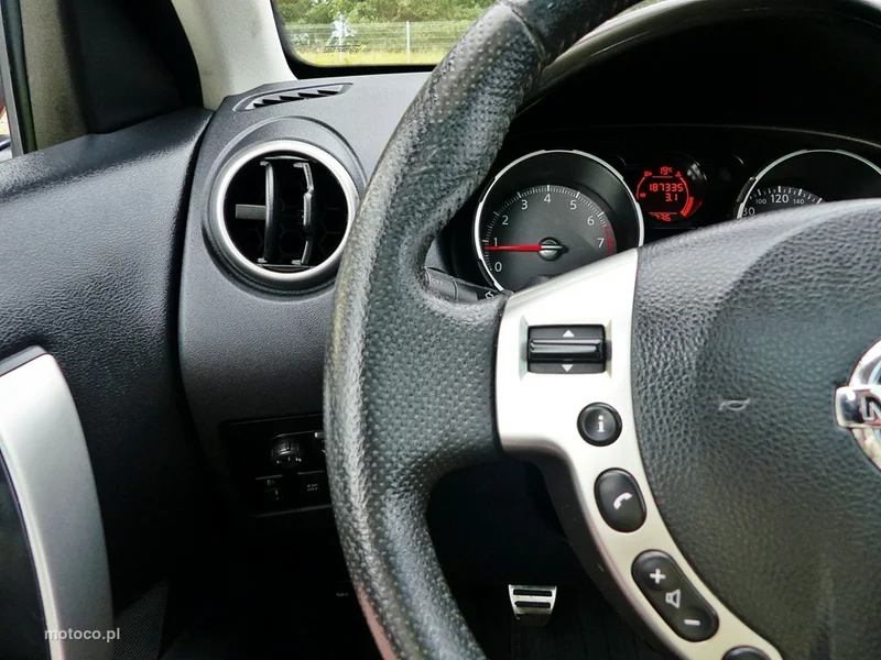 Nissan Qashqai+2 30