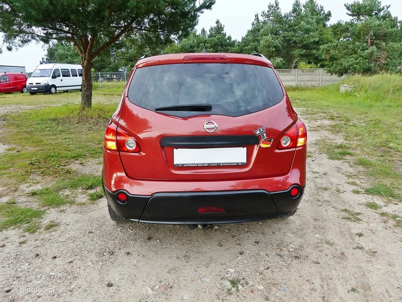 Nissan Qashqai+2 9