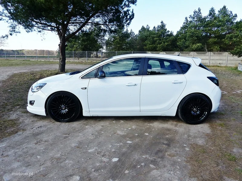 Opel Astra J 12
