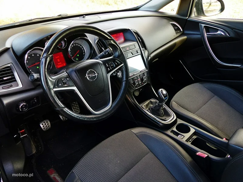 Opel Astra J 17