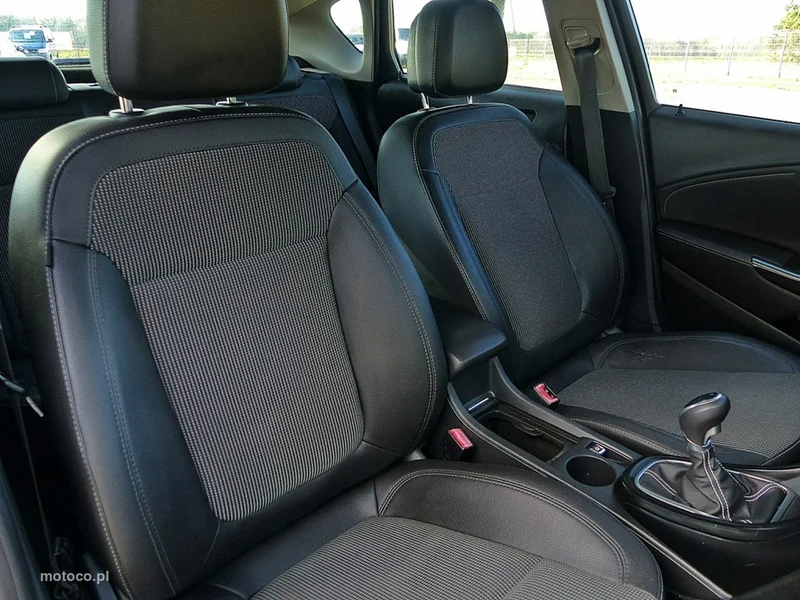 Opel Astra J 25