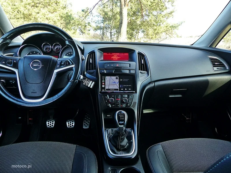 Opel Astra J 36