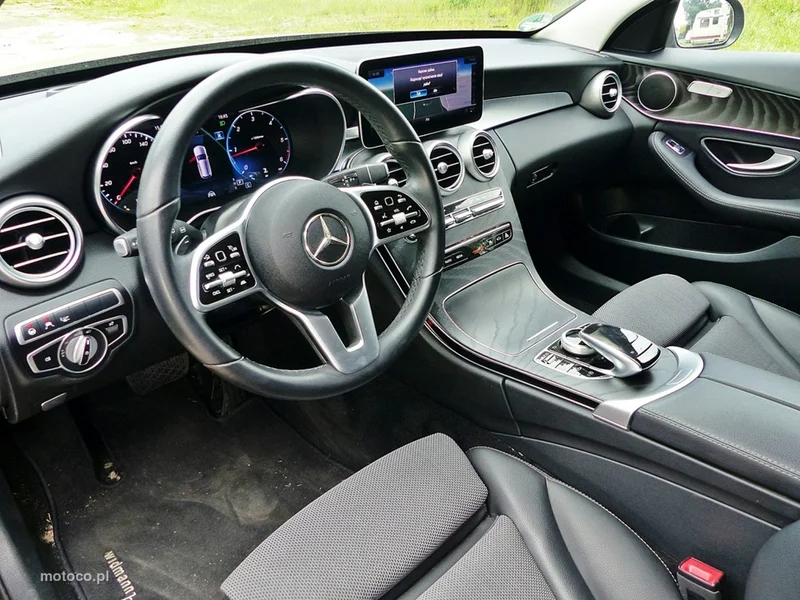 Mercedes-Benz Klasa C W205 C 220 18