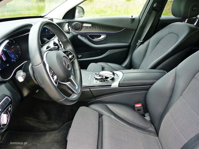 Mercedes-Benz Klasa C W205 C 220 19