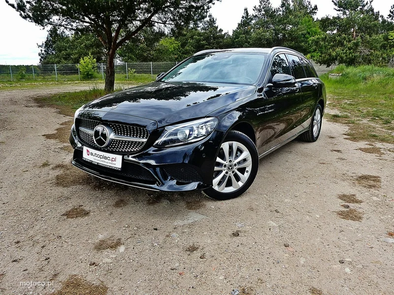 Mercedes-Benz Klasa C W205 C 220 40