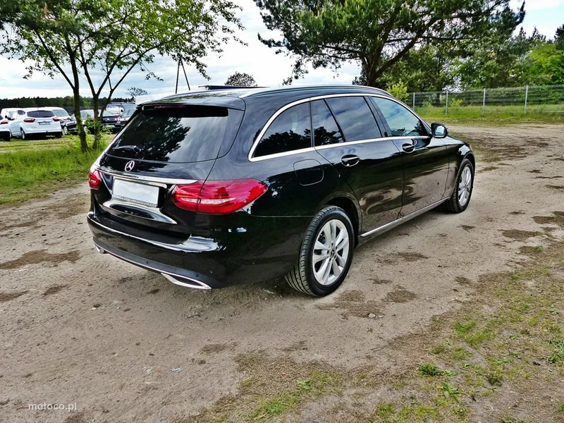 Mercedes-Benz Klasa C W205 C 220 8