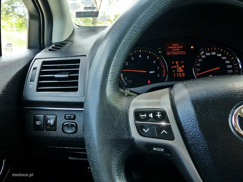 Toyota Avensis T27 30