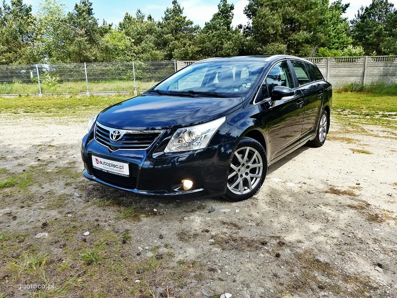 Toyota Avensis T27 40