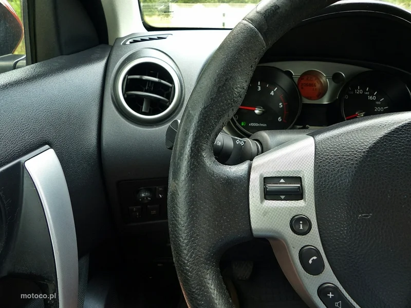 Nissan Qashqai 30