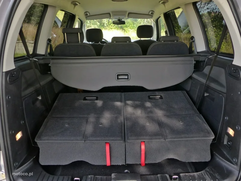 Ford Galaxy II 11