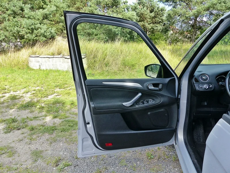 Ford Galaxy II 18