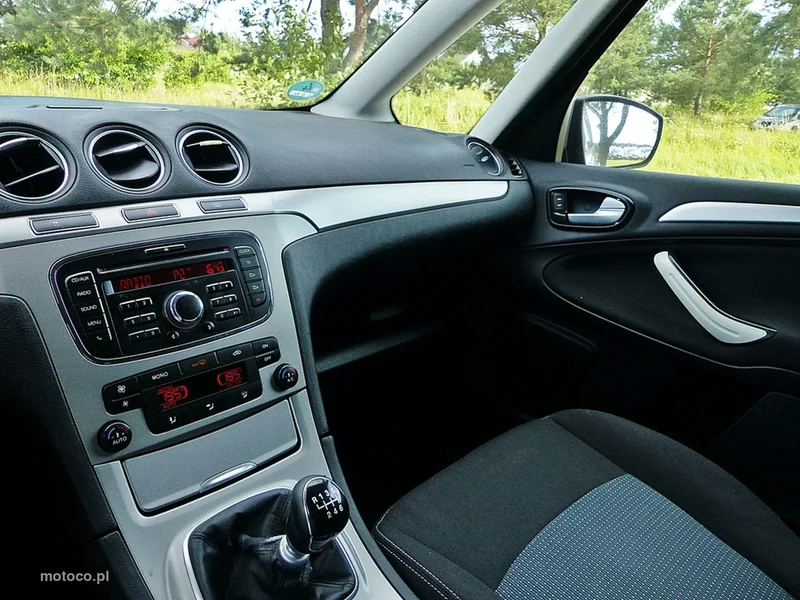 Ford Galaxy II 34