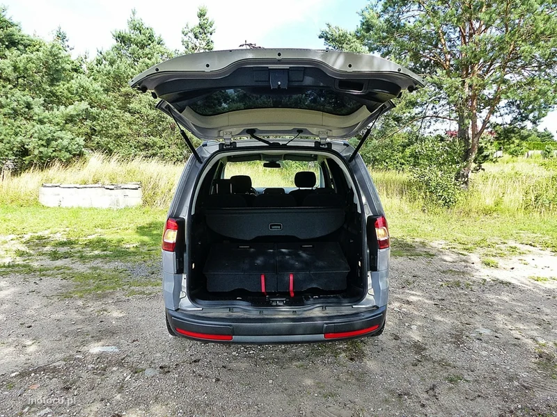 Ford Galaxy II 10