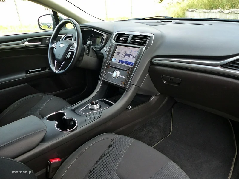 Ford Mondeo V 25