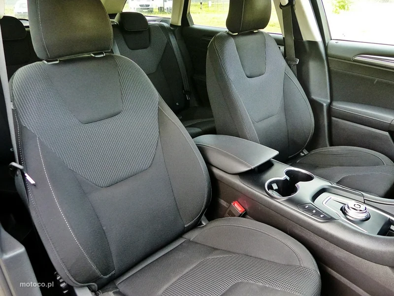 Ford Mondeo V 27