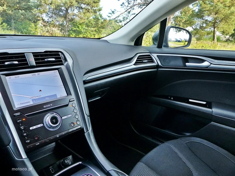 Ford Mondeo V 39