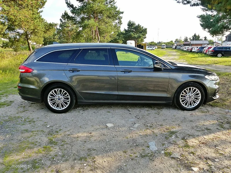Ford Mondeo V 7