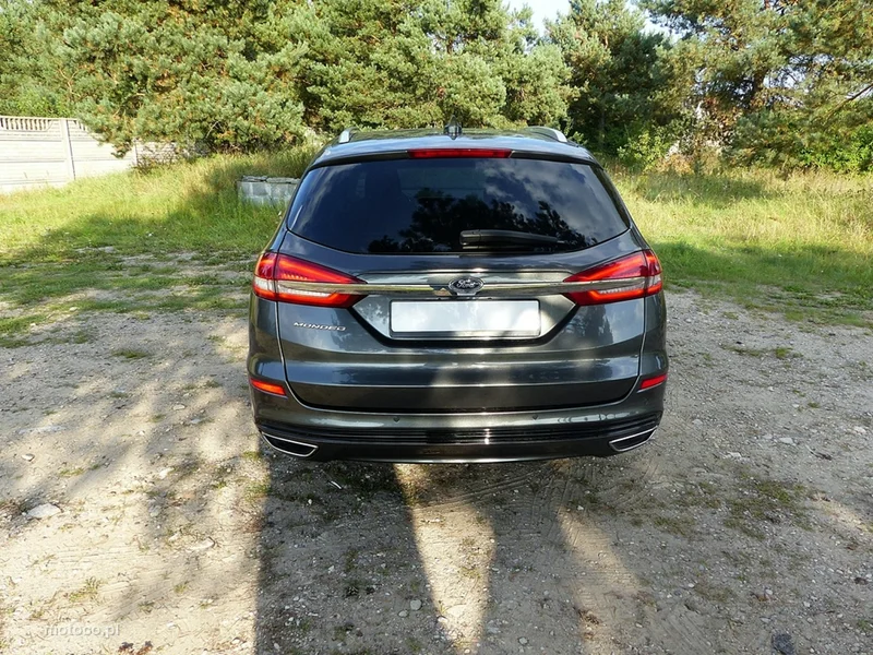 Ford Mondeo V 9