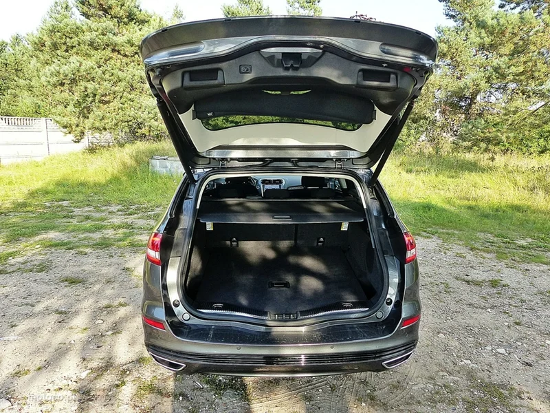 Ford Mondeo V 10