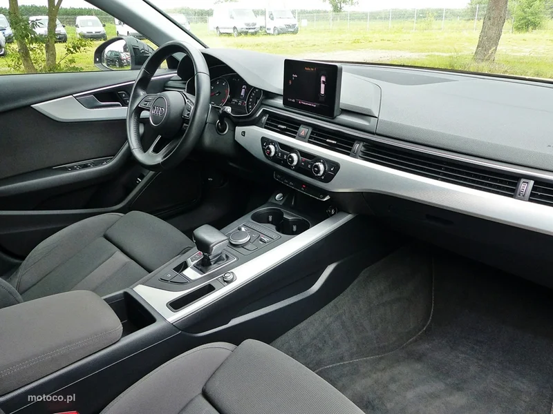Audi A4 B9 22