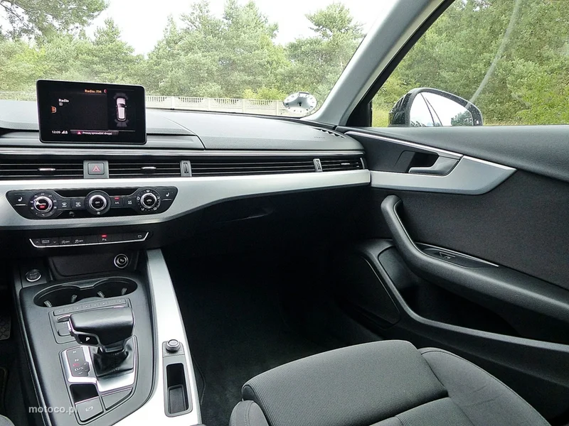 Audi A4 B9 32