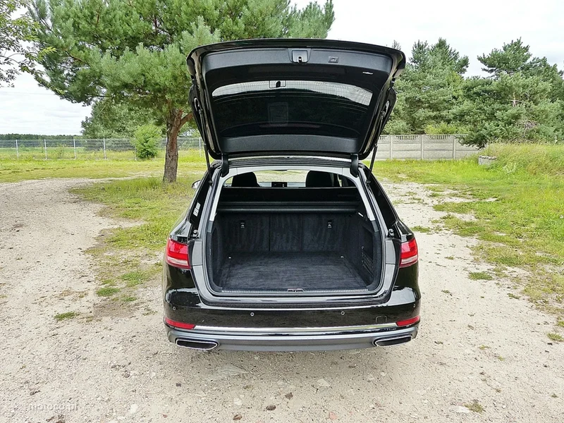 Audi A4 B9 10