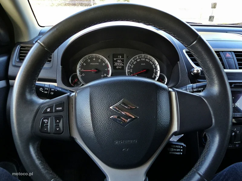 Suzuki Swift 27