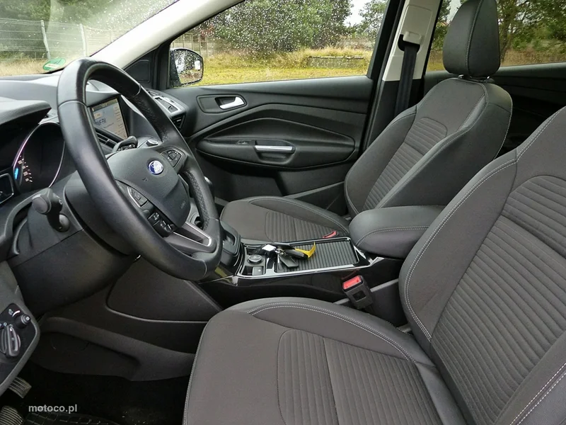 Ford Kuga II 19