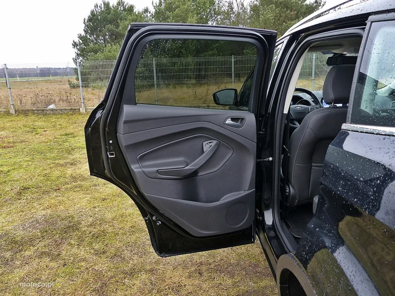 Ford Kuga II 21